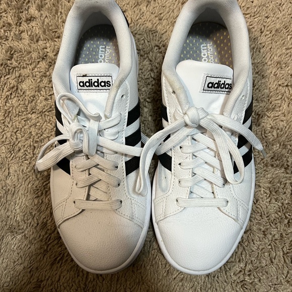 adidas Shoes - Adidas white with black stripes shoes Size 7 Women’s